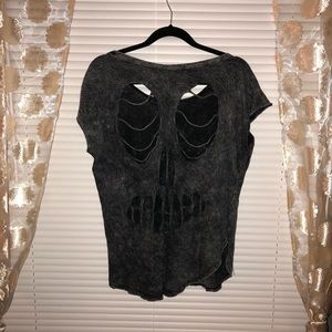 Gray tiedye skull shirt